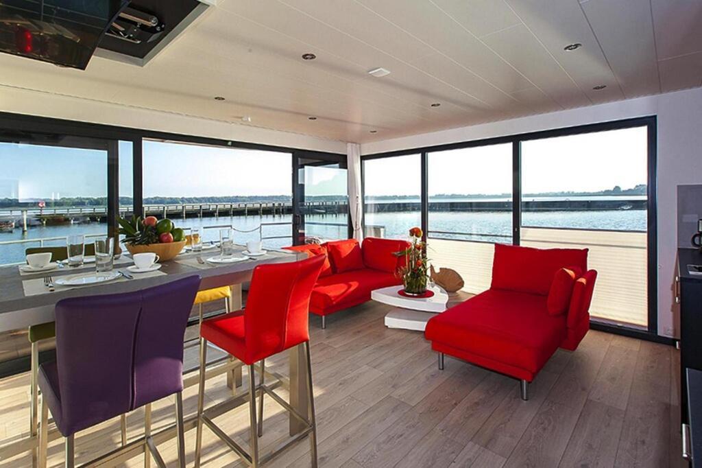 Hausboot Floating Houses Blue Active In ريبنيتس-دامغارتن المظهر الخارجي الصورة